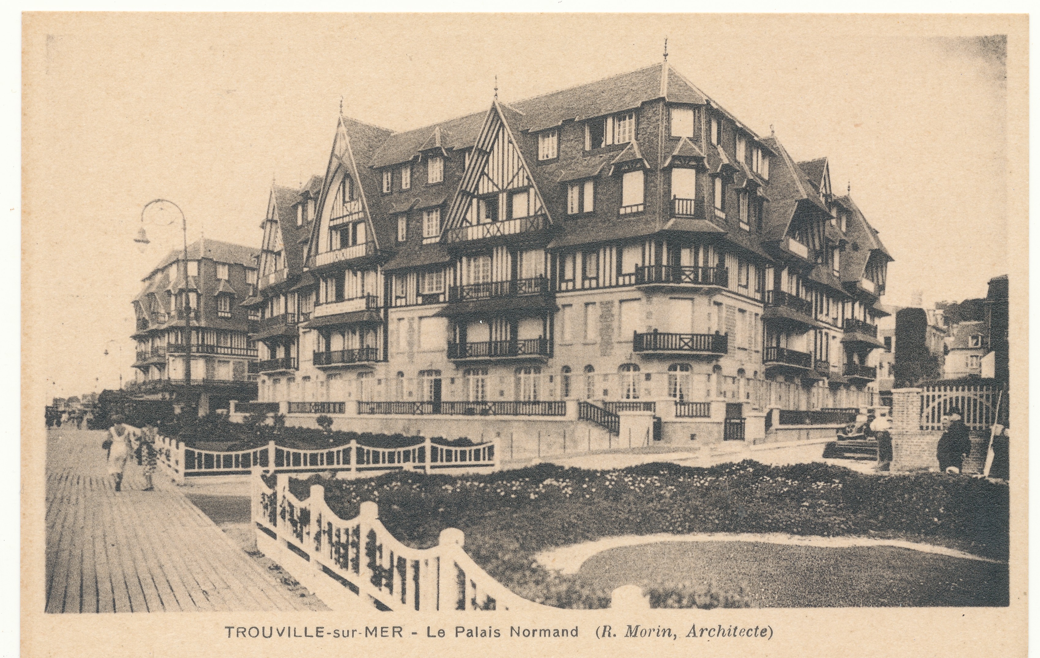 Vue d'ensemble, achevé (Palais Normand & Hôtel Flaubert)