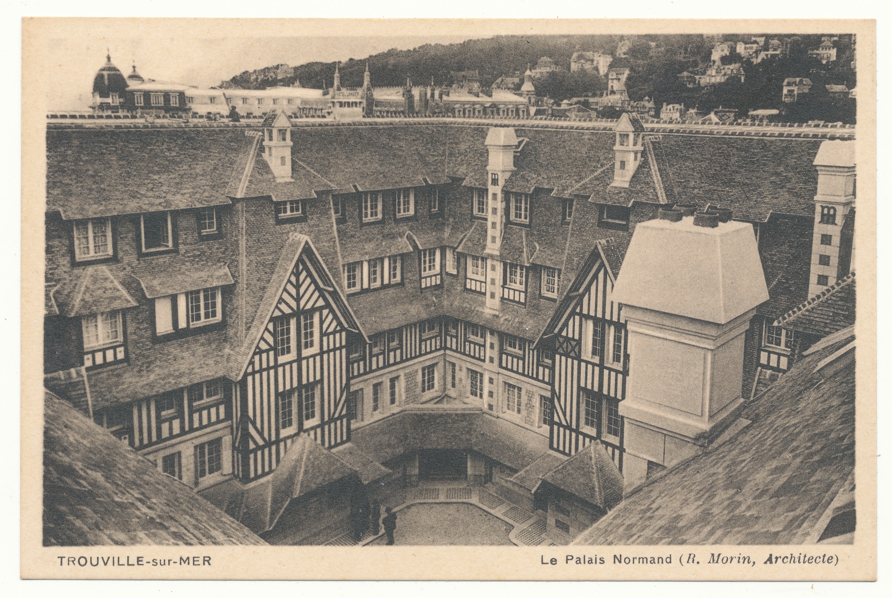 Palais Normand — cour intérieure